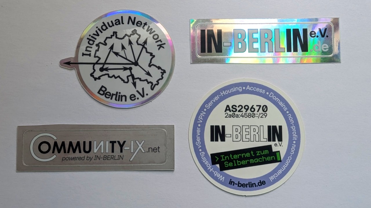 Übersicht aller vier Sticker-Motive
